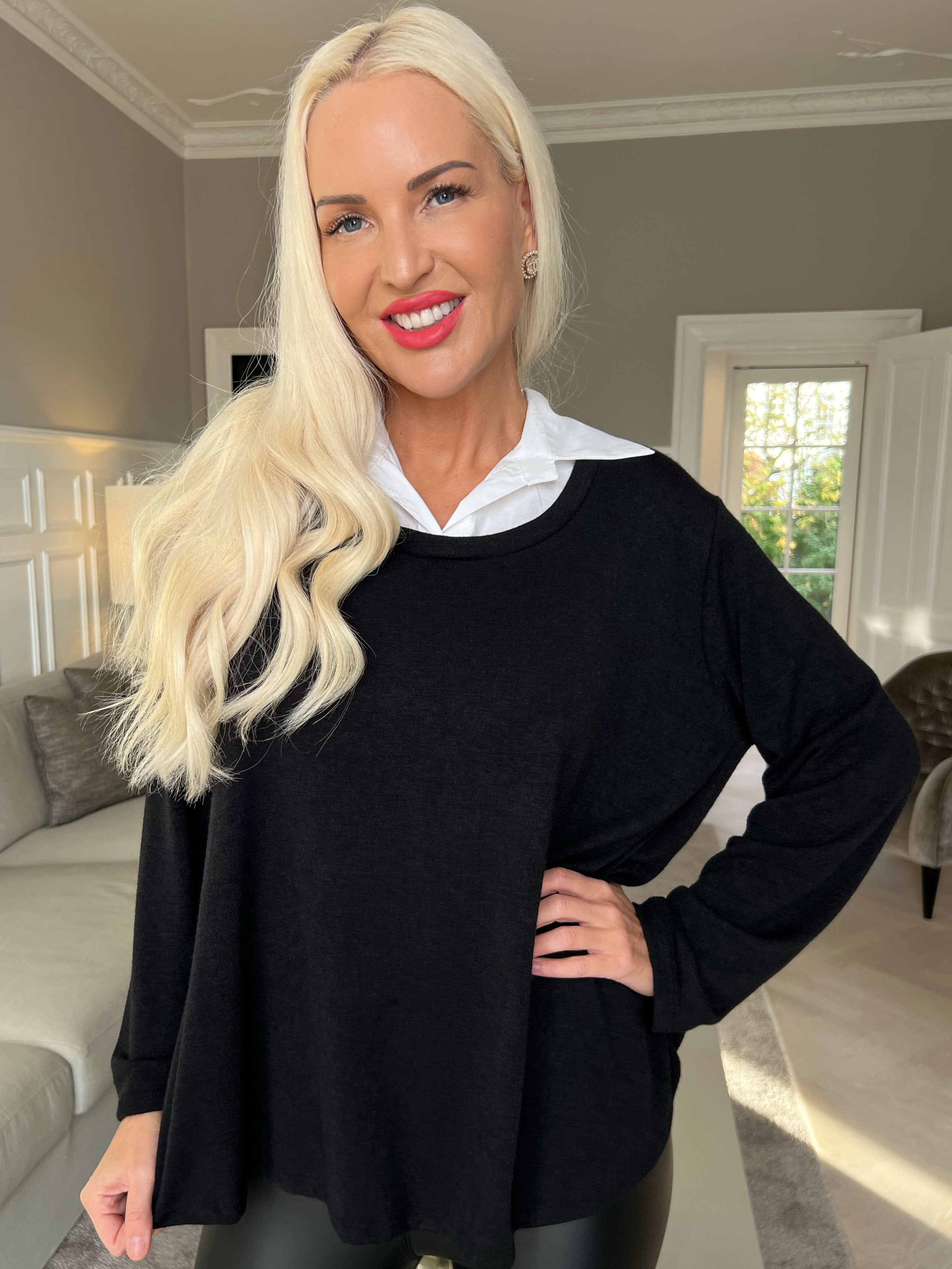 Rita - Dejlig blød bluse med hvid skjortekrave